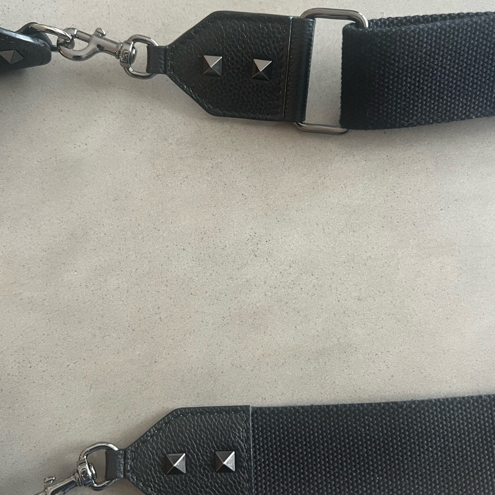 Valentino rockstud crossbody - Picture 4 of 12